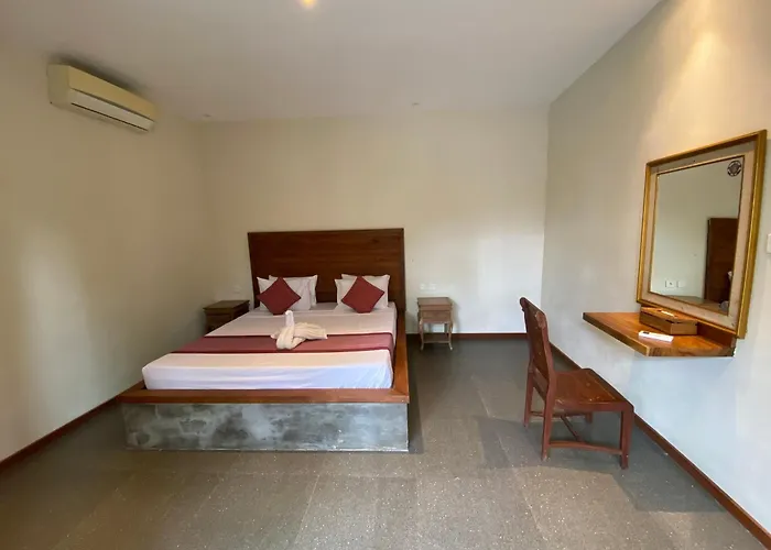 Warsa\'S Garden Bungalow And Spa